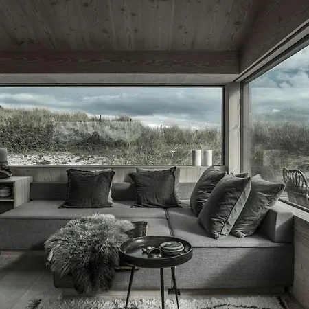 Architect-designed Gem On The Beachfront In Vakantiehuis Skagen